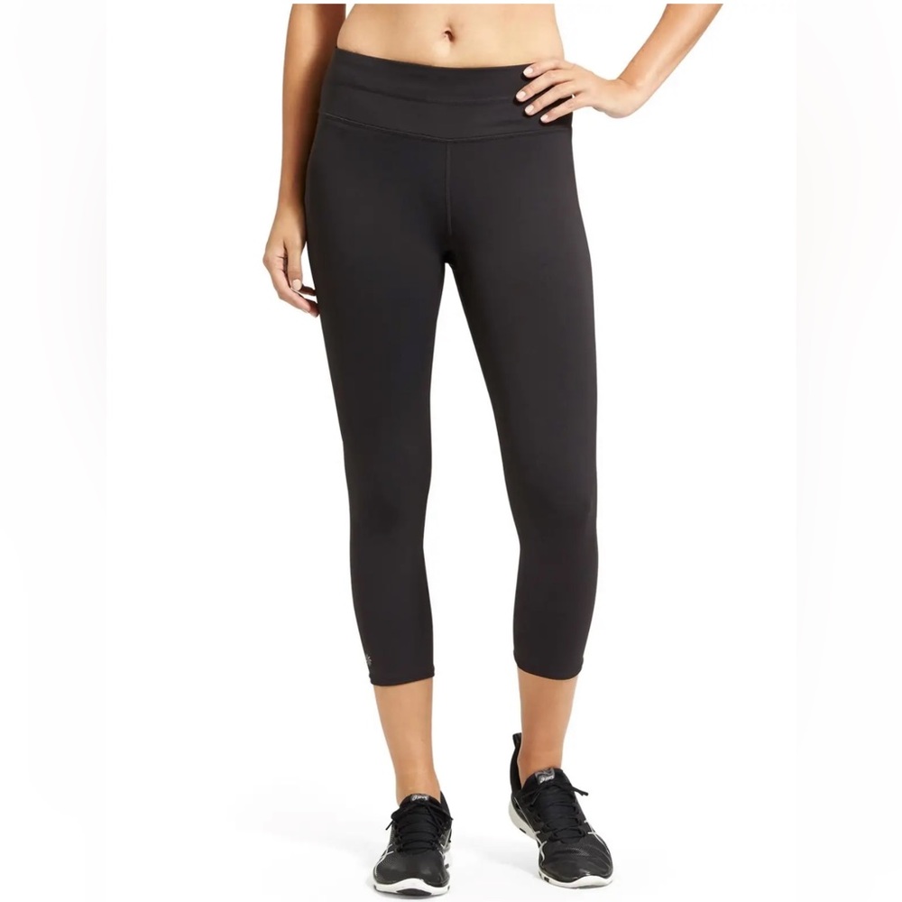 Athleta Black Sonar Capri size Small